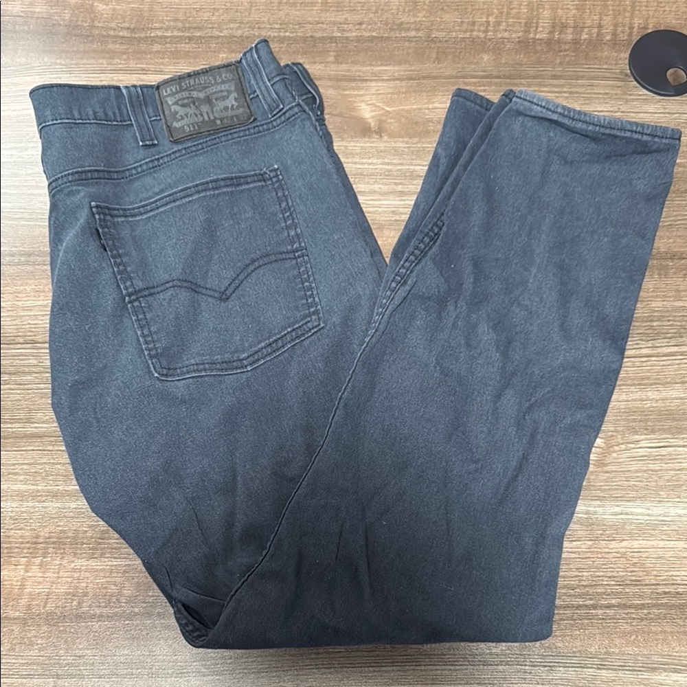 Levi—Men's blue Jeans—size w42xL32